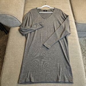 Vici Gray V-Neck Midi Neutral Casual Minimalist Long Sleeve Sweater Dress Small